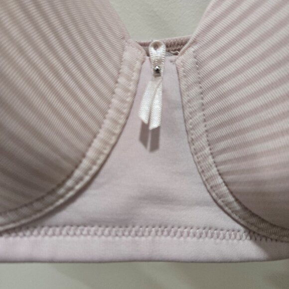 Vanity Fair Soft Pink Bra Size 36c - Picture 3 of 8